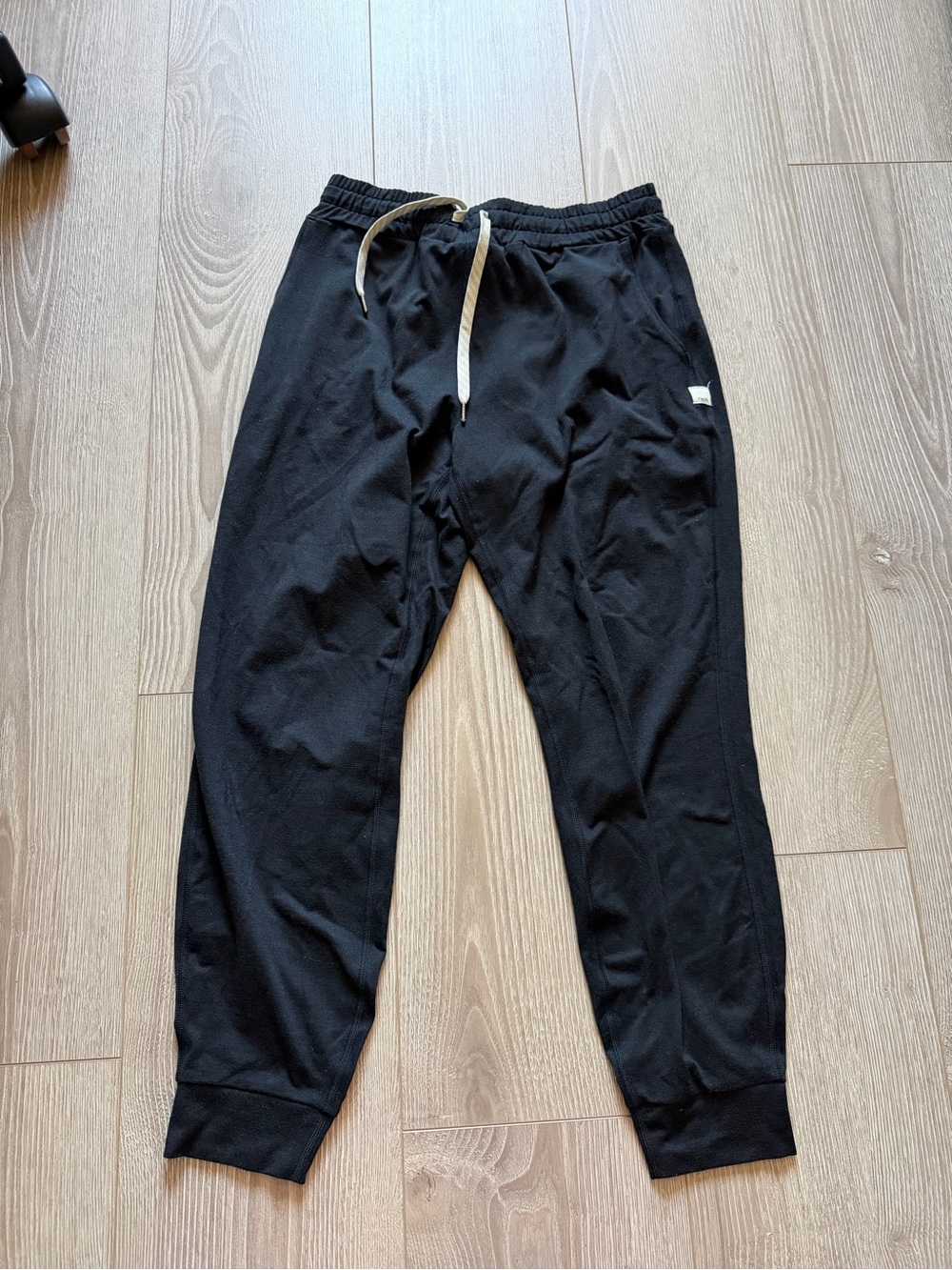 Vuori Halo Performance Jogger Black Heather yoga soft stretch casual athletic - Picture 2 of 6